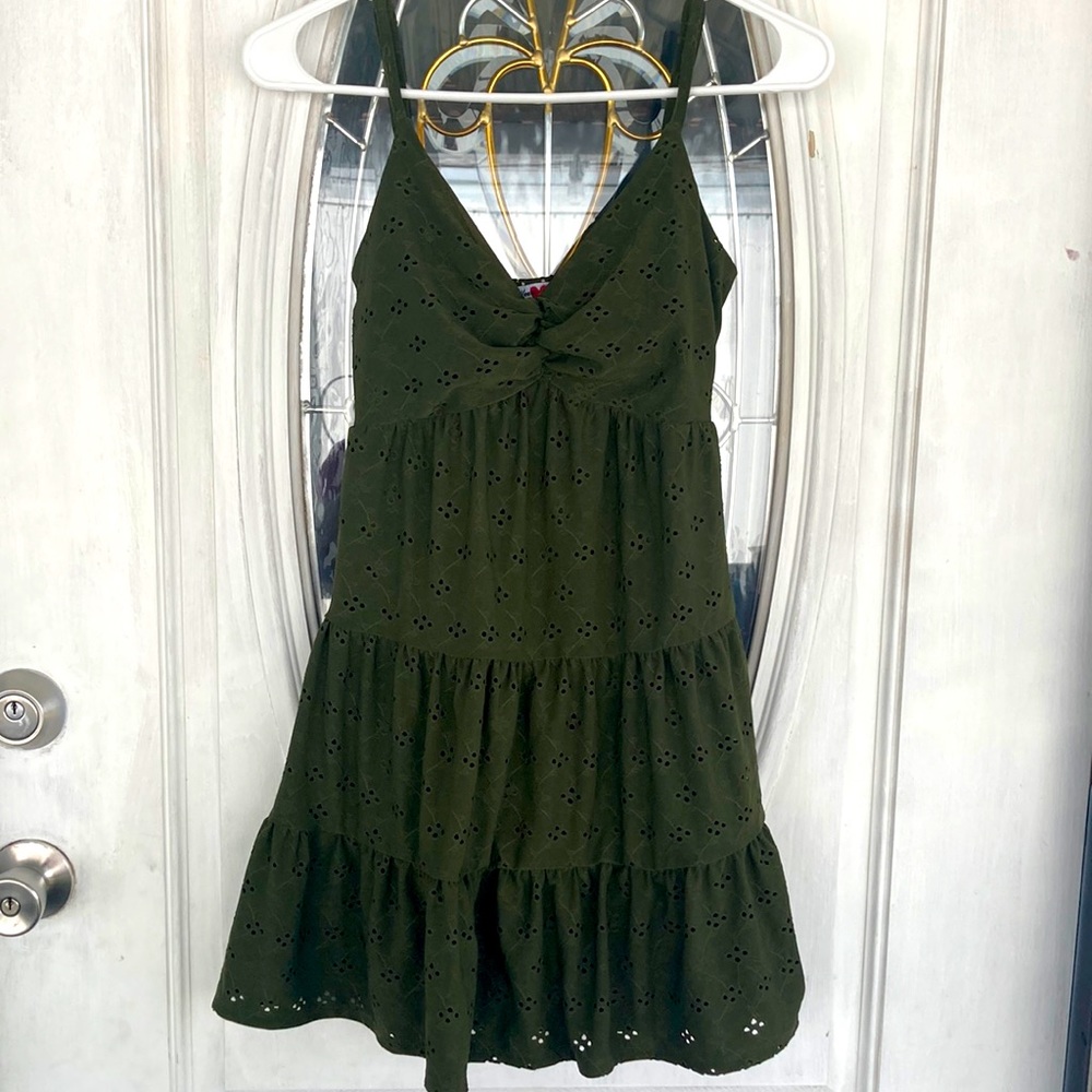 Heart and Heels dark green dress small